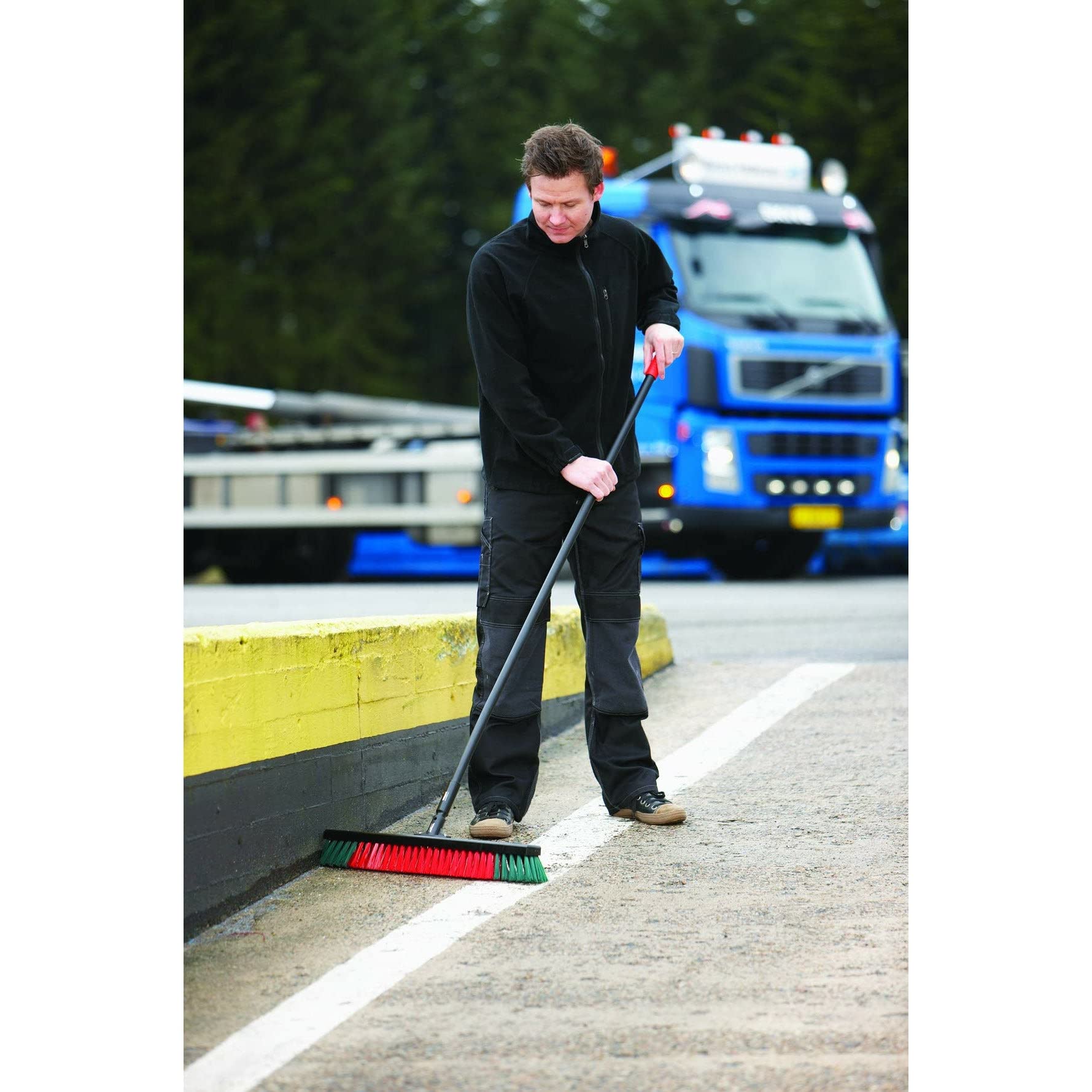 Vikan 311752 26" Garage Broom- Hard, Transport Line - Image 3