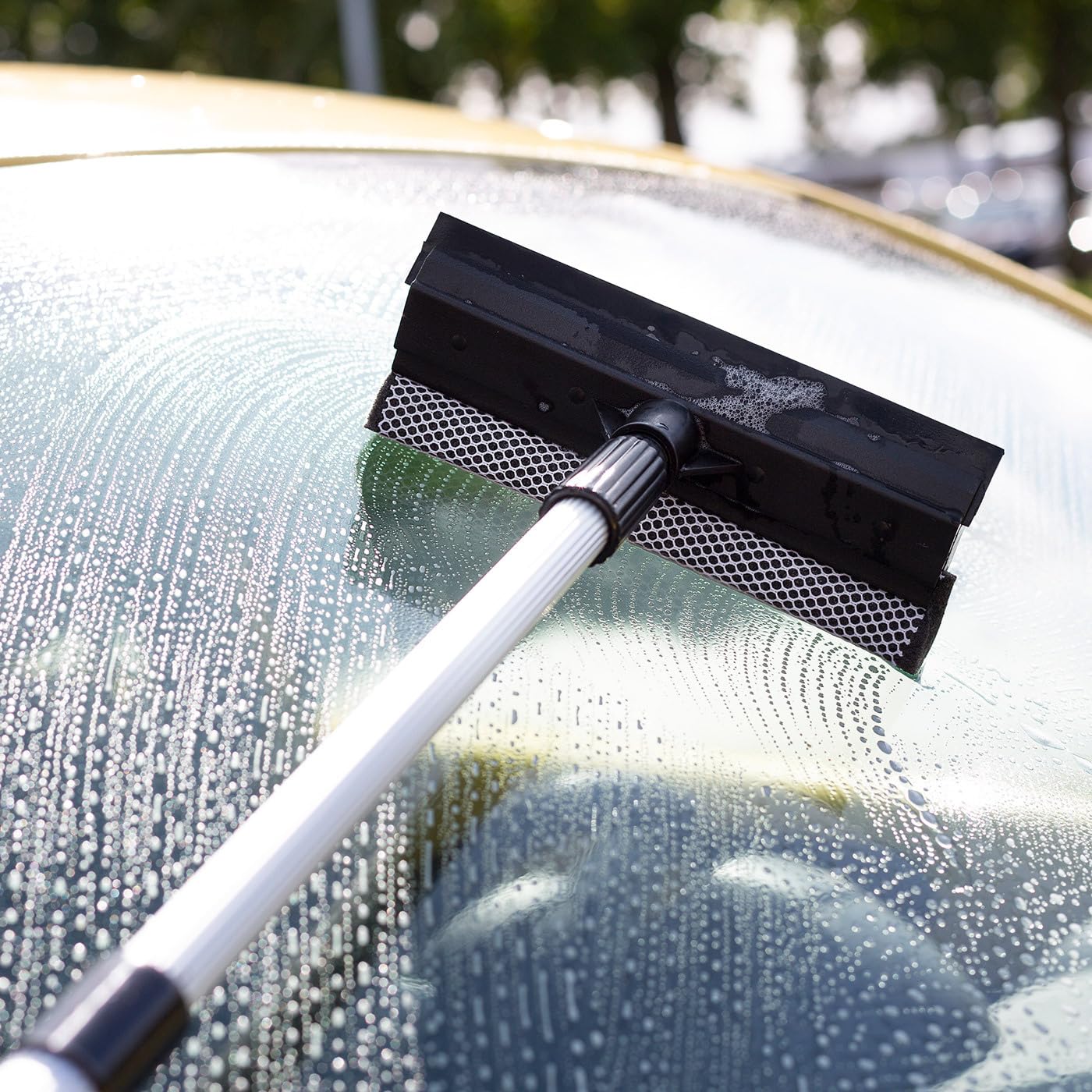 Vikan 473952 8" Windshield Sponge/Squeegee w/Telescopic Handle, Transport Line - Image 4