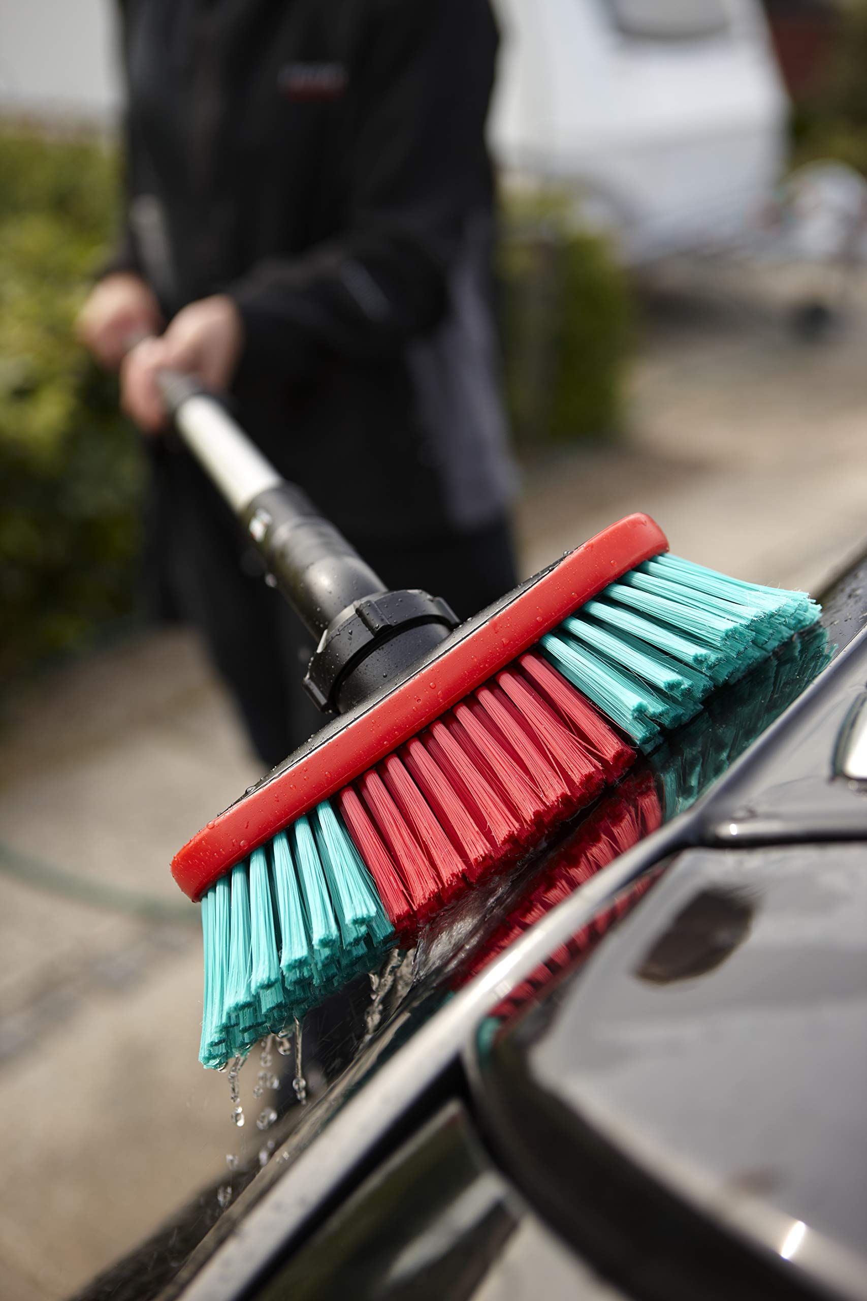 Vikan 526852 10" Waterfed Vehicle Brush w/Adjustable Head- Soft/Split, Transport Line - Image 4